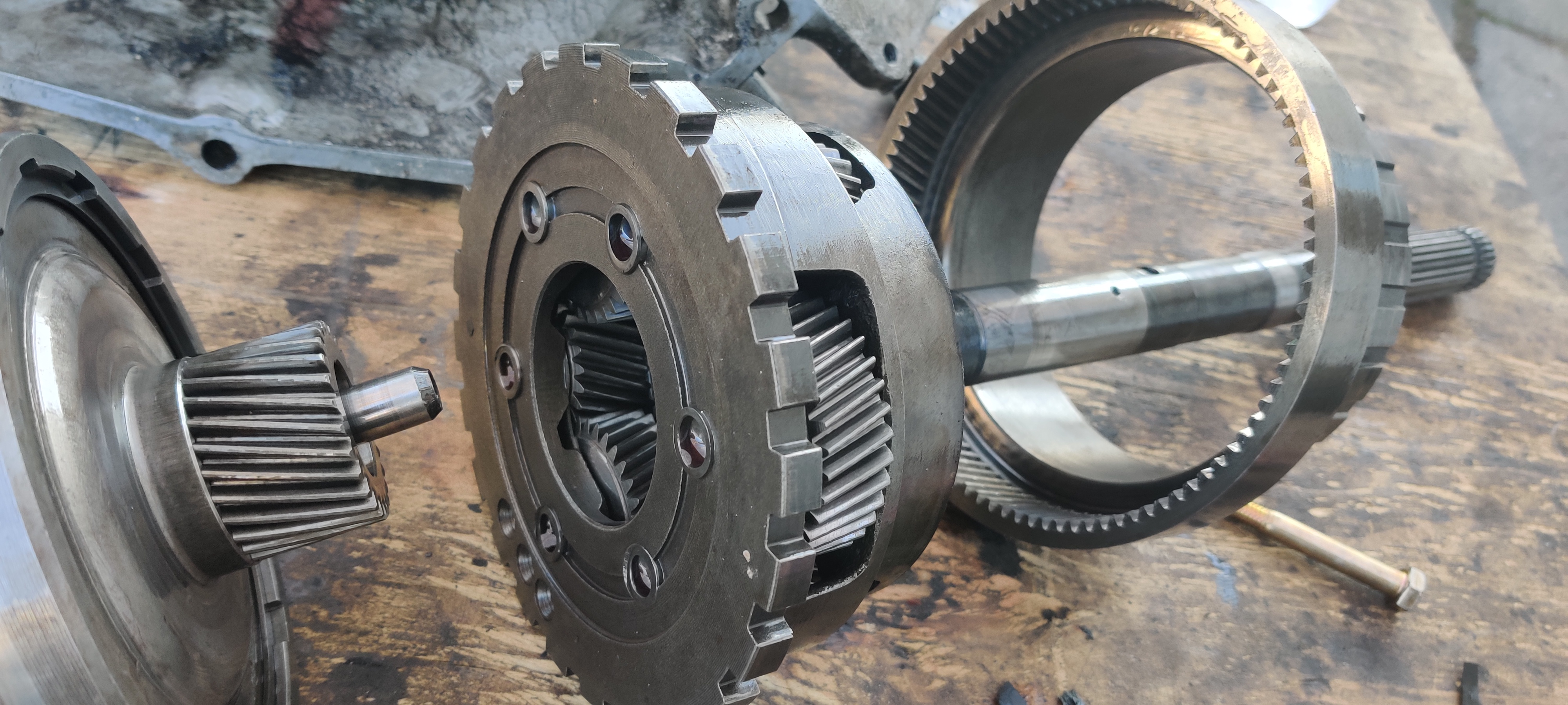 clutch to planetary gear